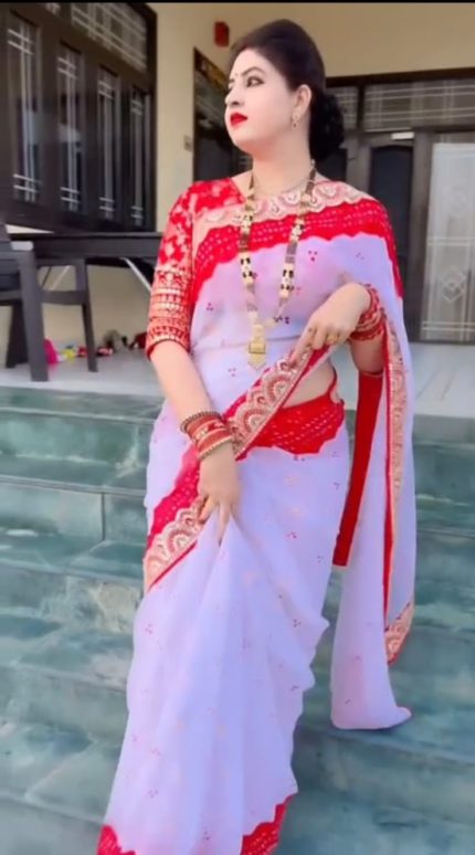 ফেব্রিক: প্রিমিয়াম মাখন ঝর‌জেট শাড়ী